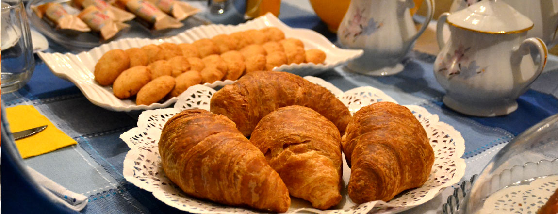 Bed and Breakfast Malpensa Milano near airport breakfast buffet