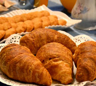 Bed and Breakfast Malpensa Milano near airport breakfast buffet